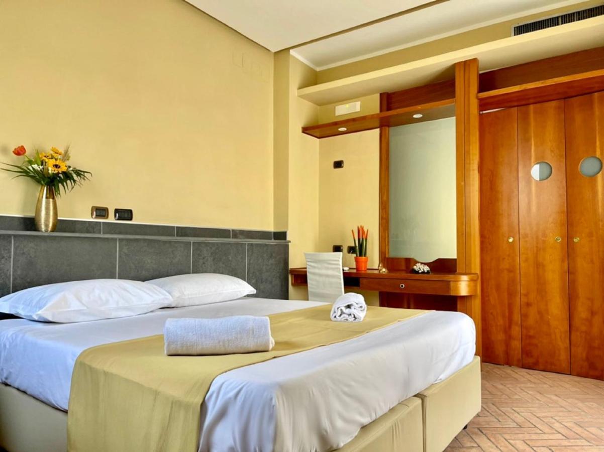 Hotel Suite Ares Napoli Exterior foto